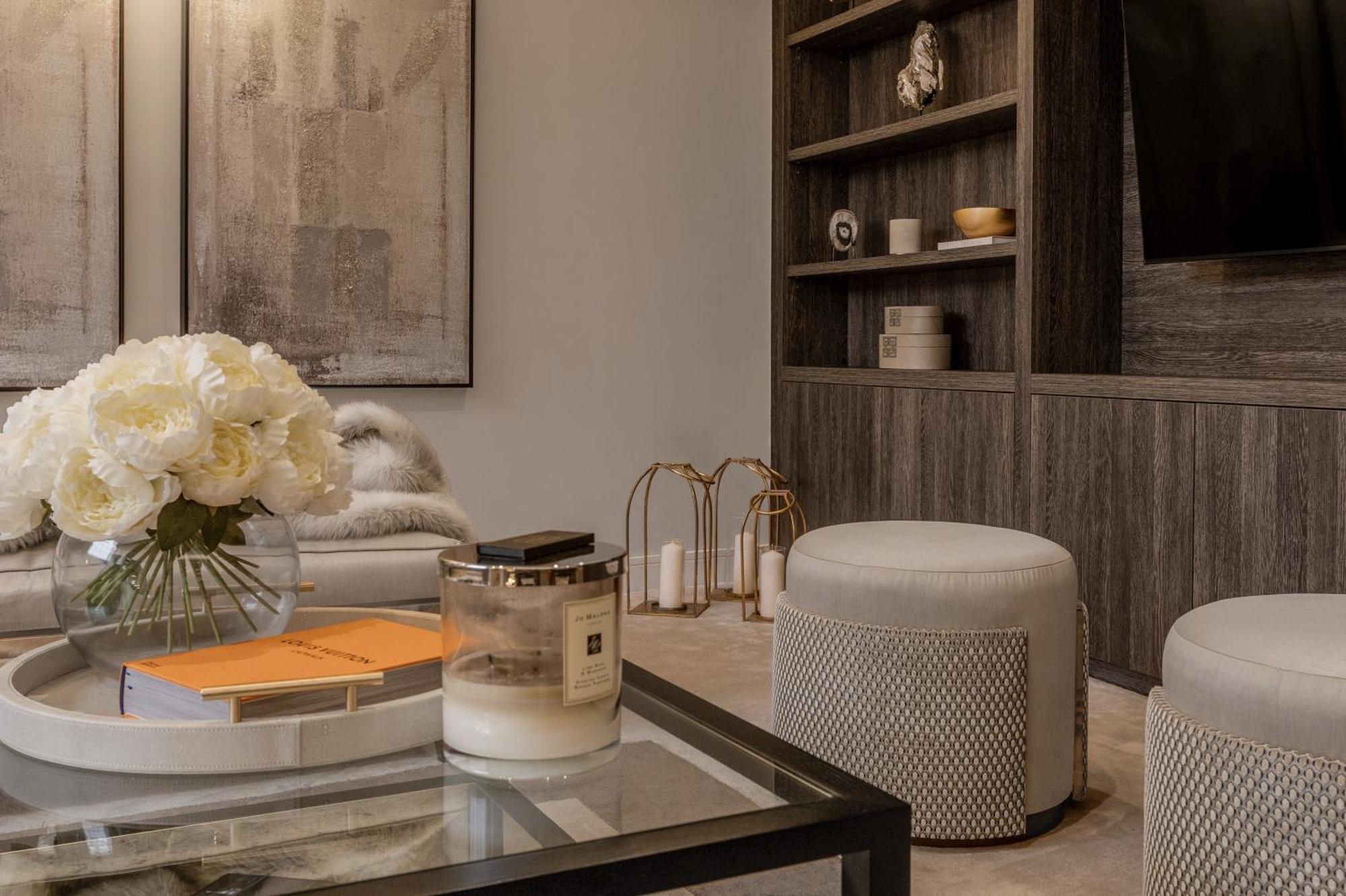 Luxurious 4-bed Knightsbridge Near Harrods Apartment London