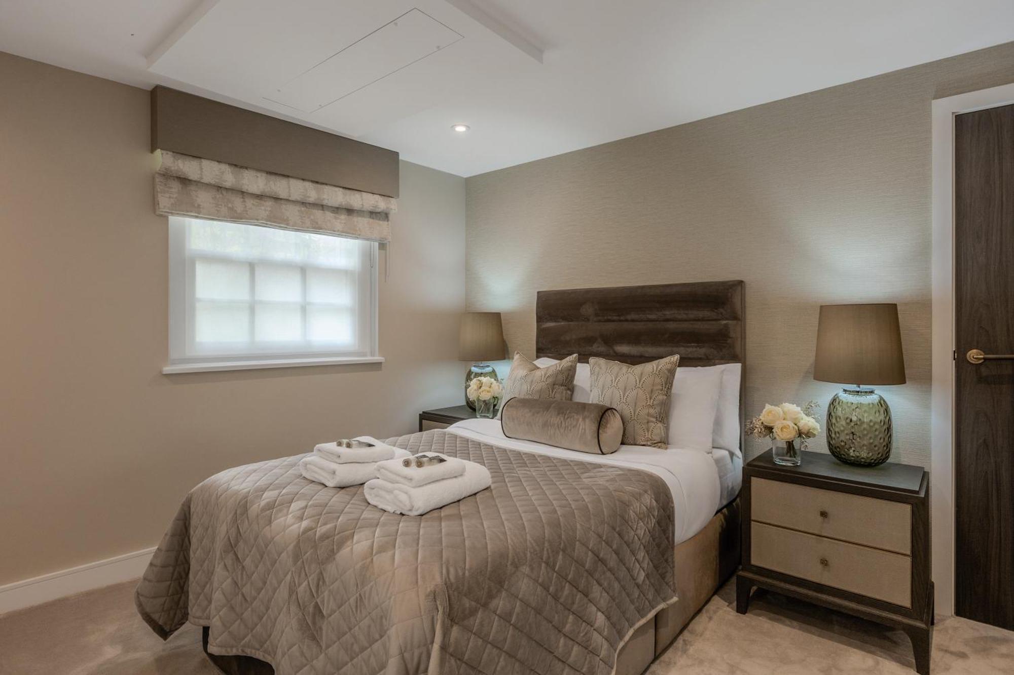 Luxurious 4-bed Knightsbridge Near Harrods Apartment