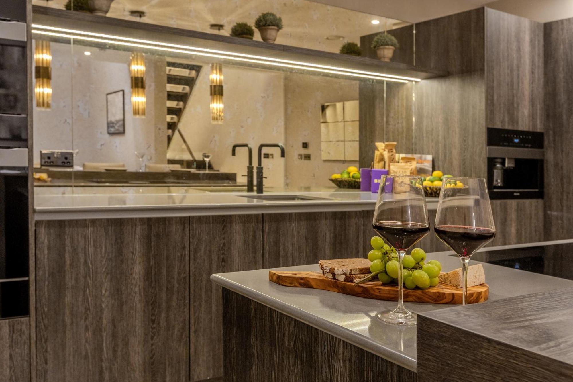 Luxurious 4-bed Knightsbridge Near Harrods