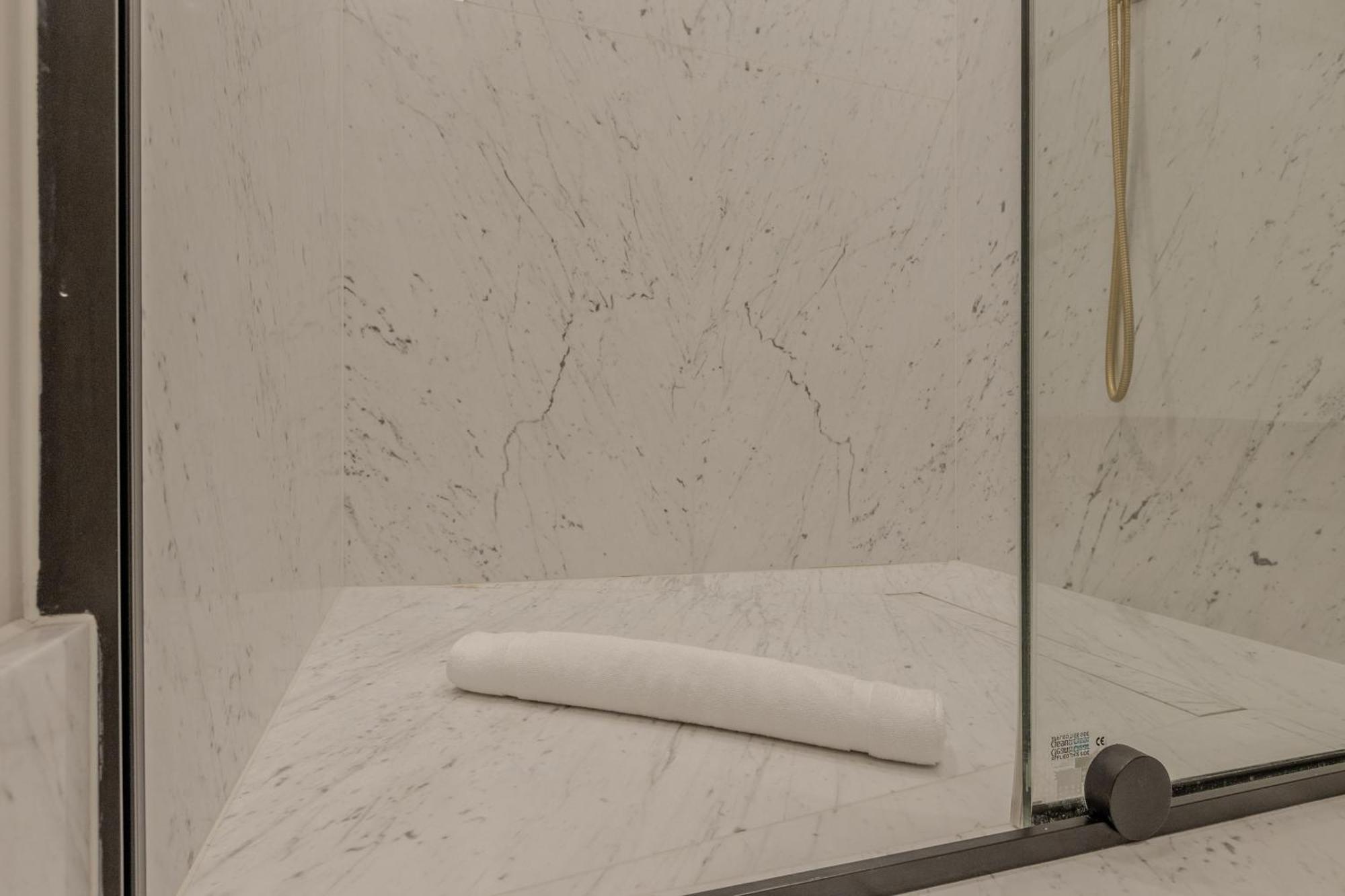 Luxurious 4-bed Knightsbridge Near Harrods Apartment