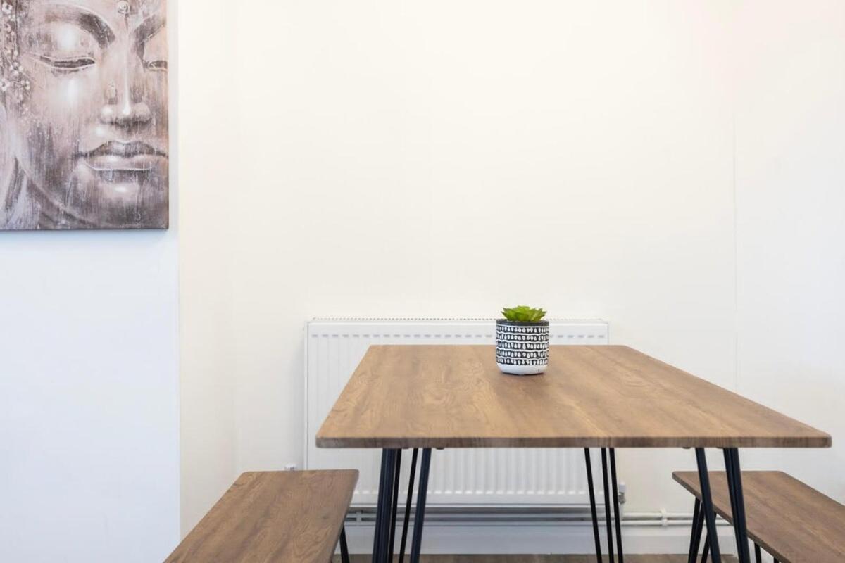 Comfortable 2br Battersea Steps To Clapham St Apartment