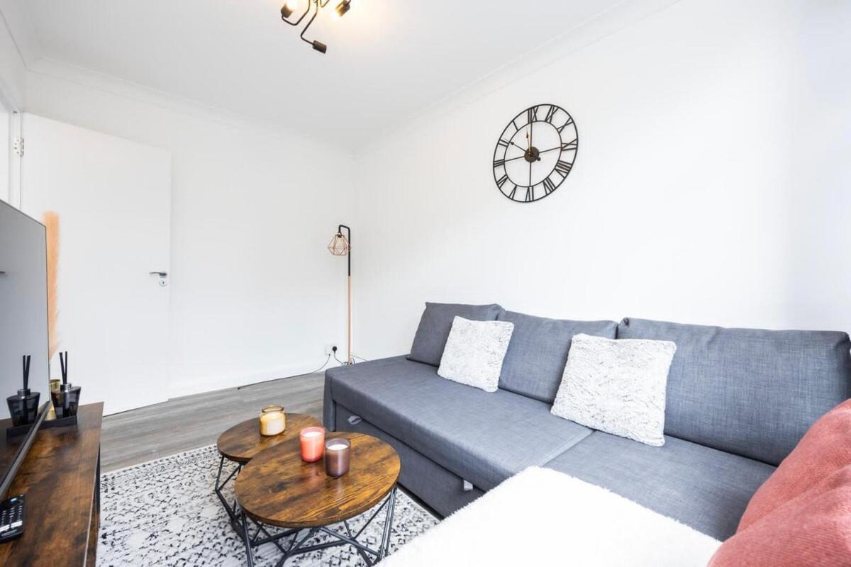 Apartment Comfortable 2br Battersea Steps To Clapham St