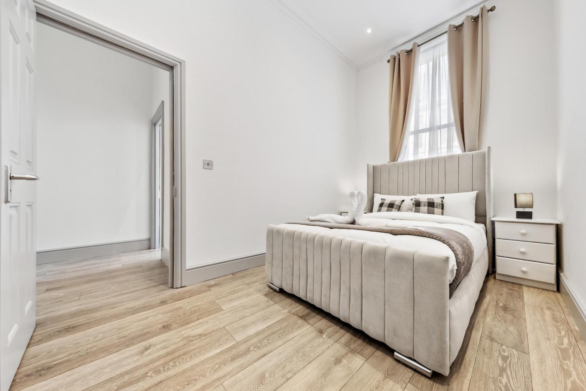 Apartment Minimalist Luxe 2br Designer Retreat In Prime Kensington For 6 Next To Station Harrods London