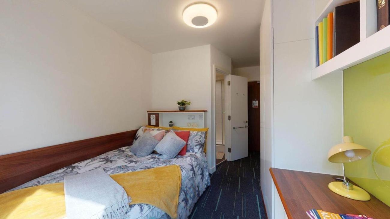 Apartment Garden Halls - Of