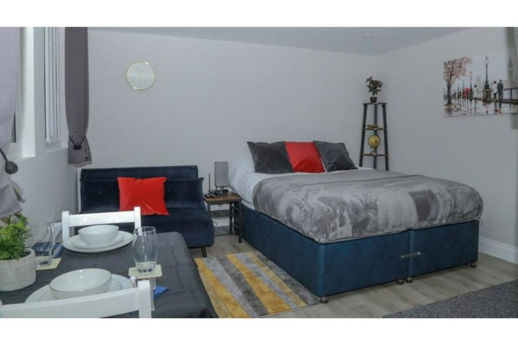 Stayzo - Crofton Park - Refurbished Apartment *