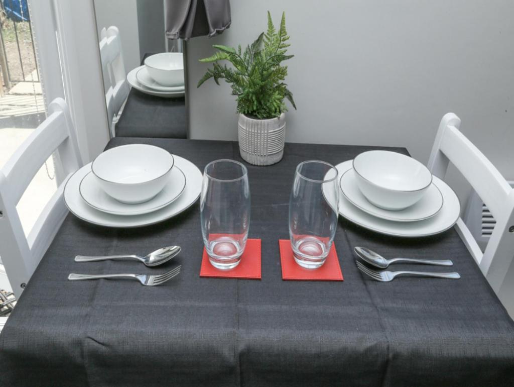 Stayzo - Crofton Park - Refurbished Apartment London