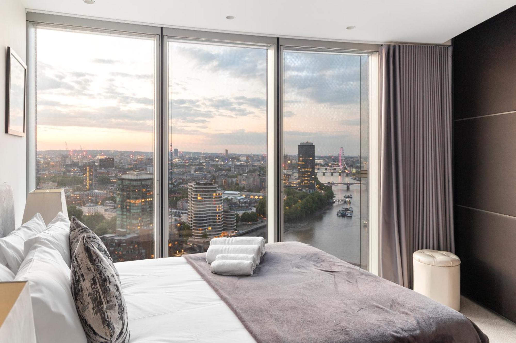 Skyline Views Luxury 3 Bedroom Free Parking