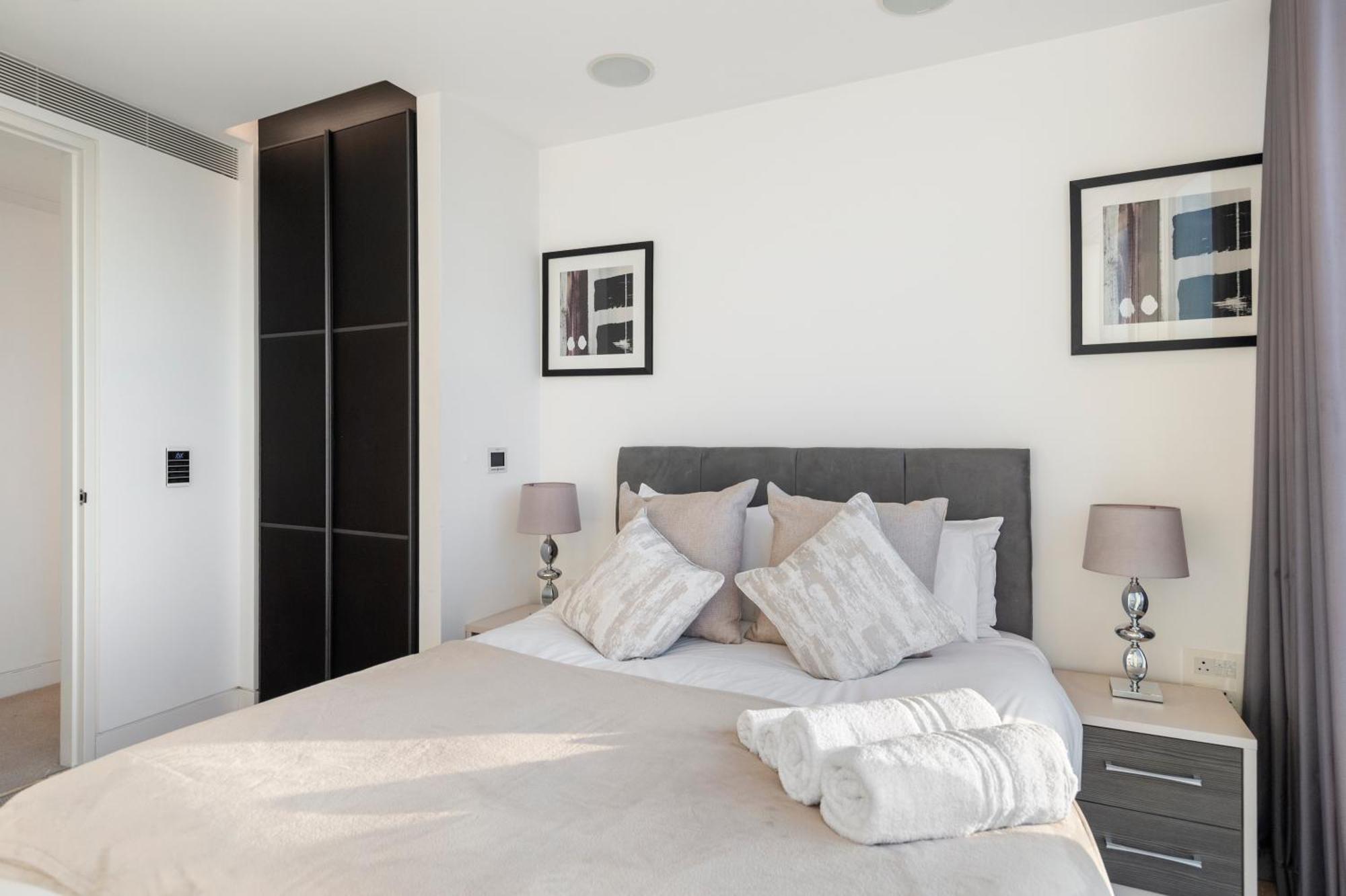Apartment Skyline Views Luxury 3 Bedroom Free Parking *