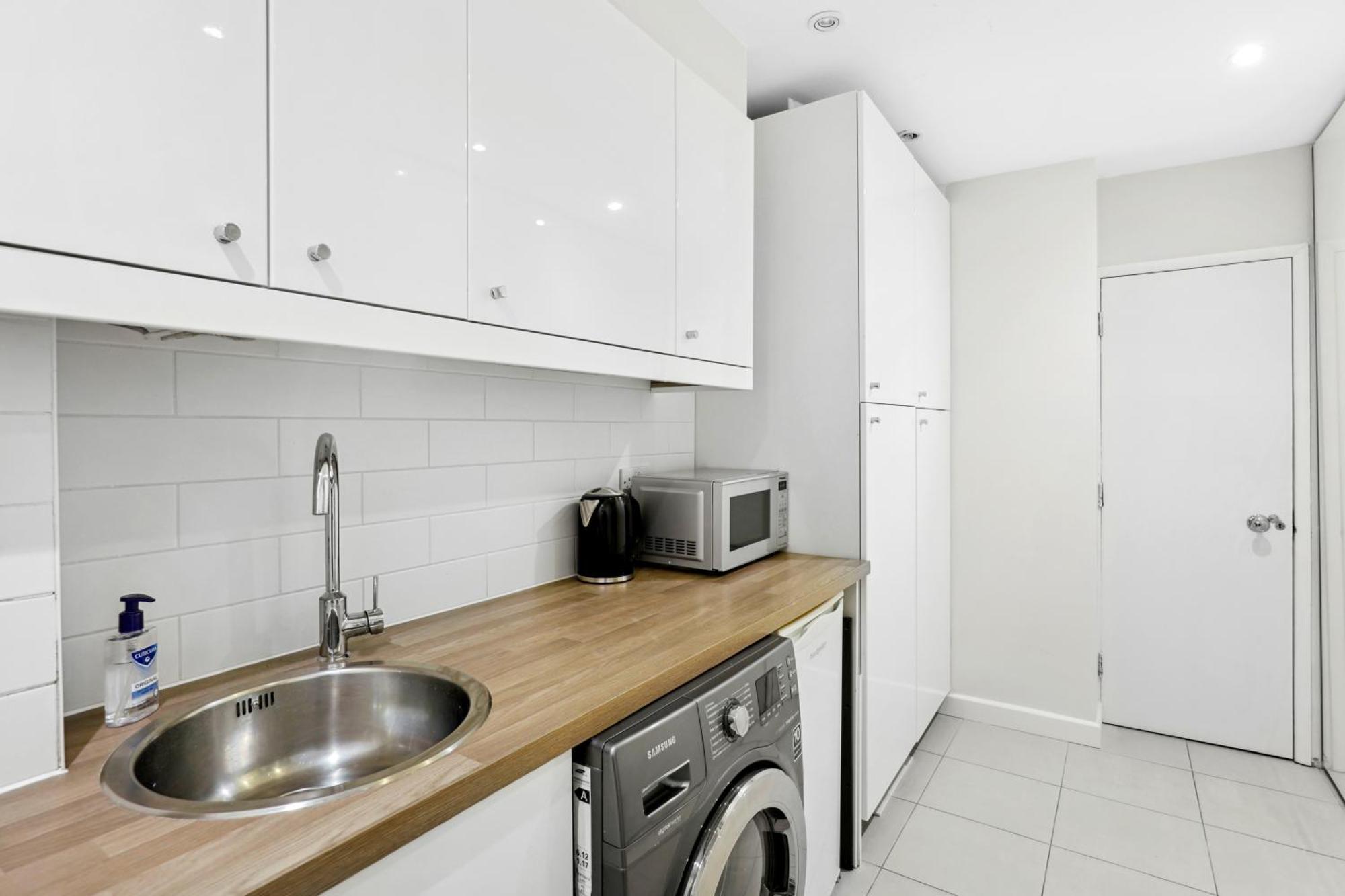 4-bedroom In Limehouse Leilighet *