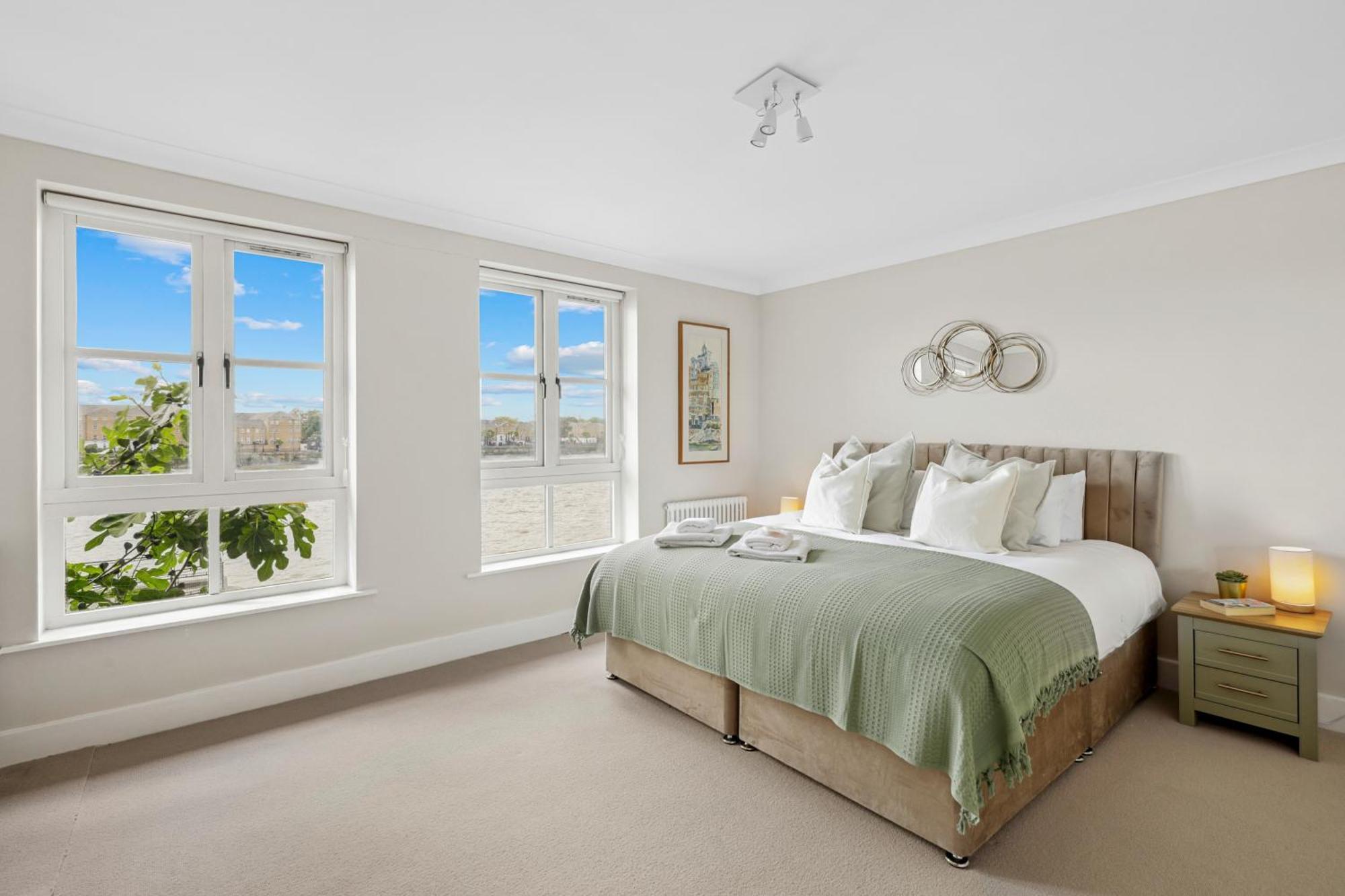 Leilighet 4-bedroom In Limehouse London