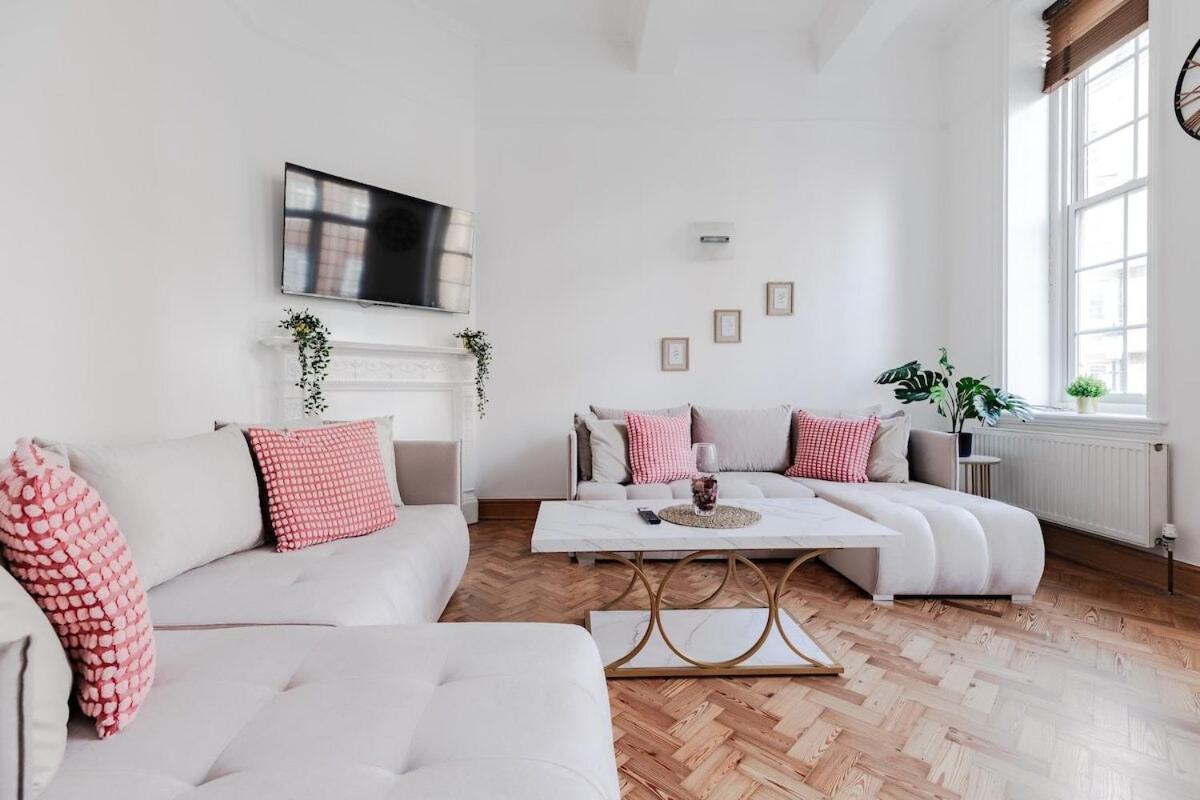 The Earl's Court Haven Apartment *