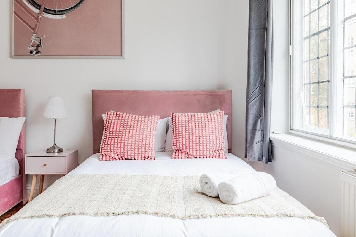 The Earl's Court Haven Apartment London