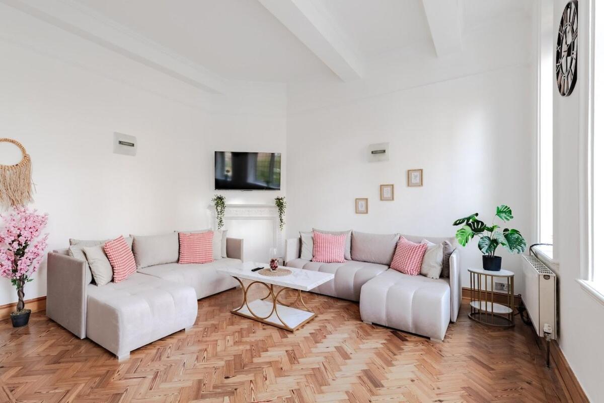 Apartment The Earl's Court Haven London