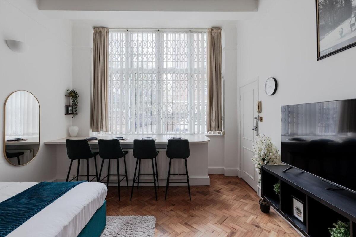 The Earl's Court Haven *