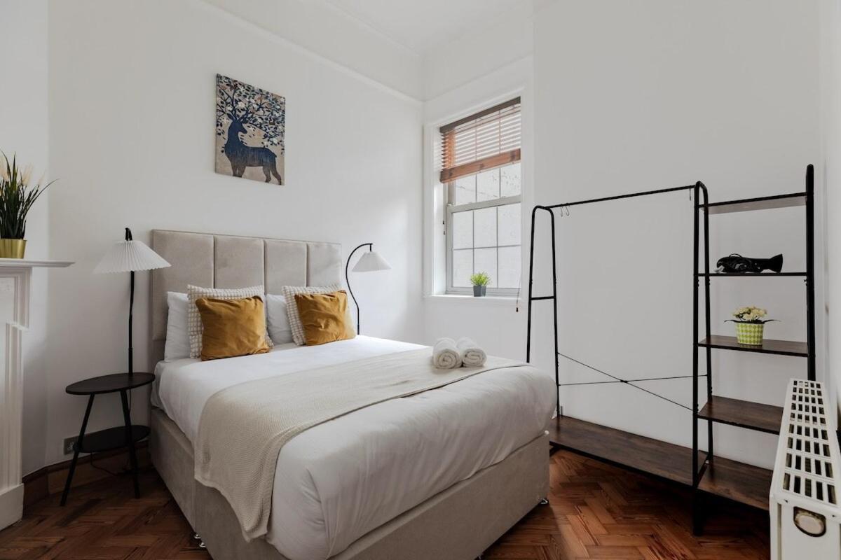 Apartment The Earl's Court Haven