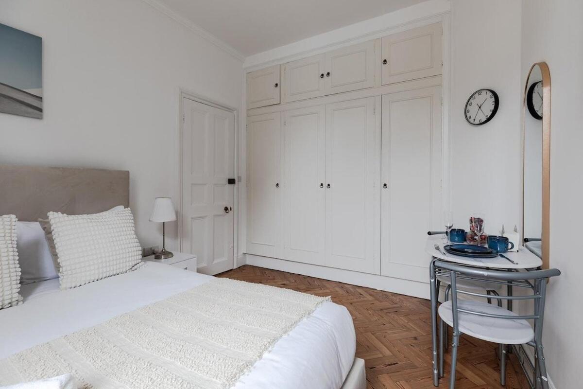 Apartment The Earl's Court Haven London