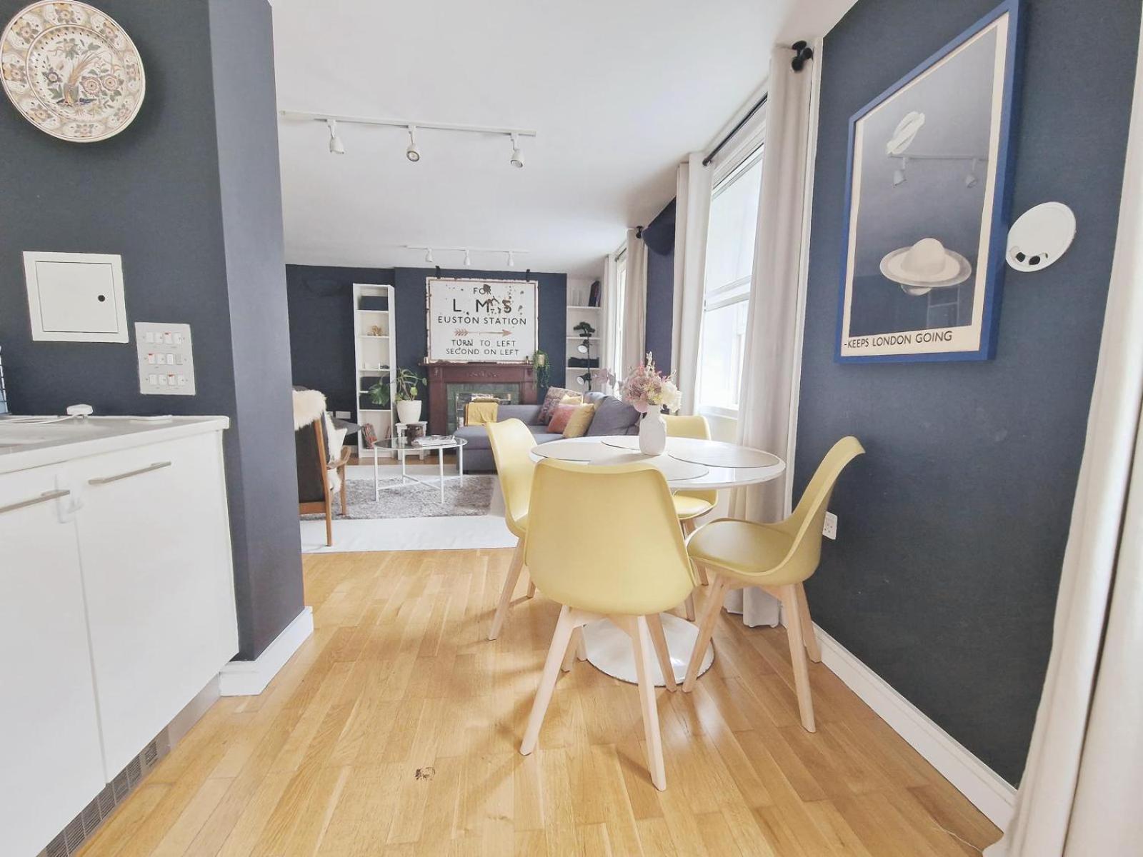 Kings Cross Station 1 Bed Flat For 4 London
