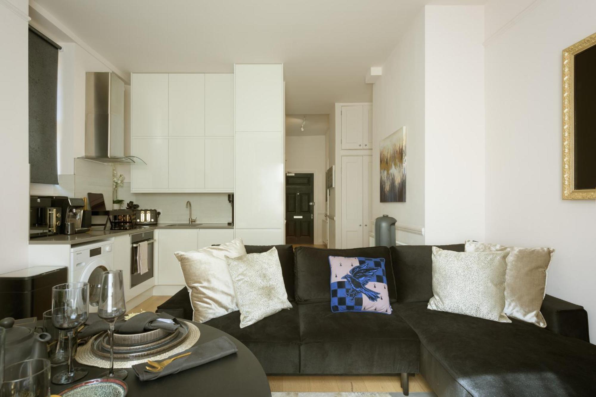22 Ravenson Kensington Exclusive Olympia Escape Apartment *