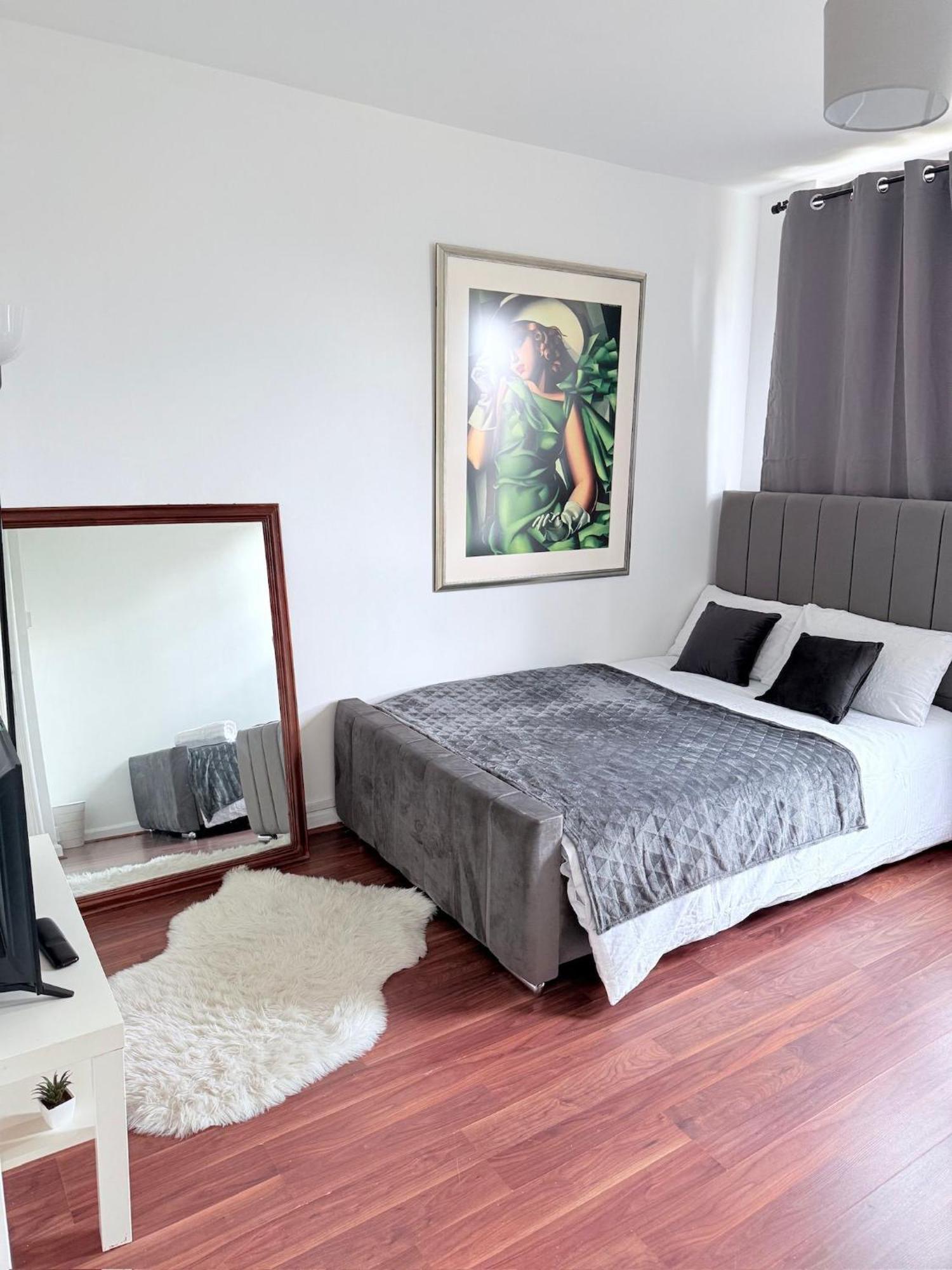 Shadwell Chic Stay- Twin Private For 4 People , 3 Minutes To Station, Near *
