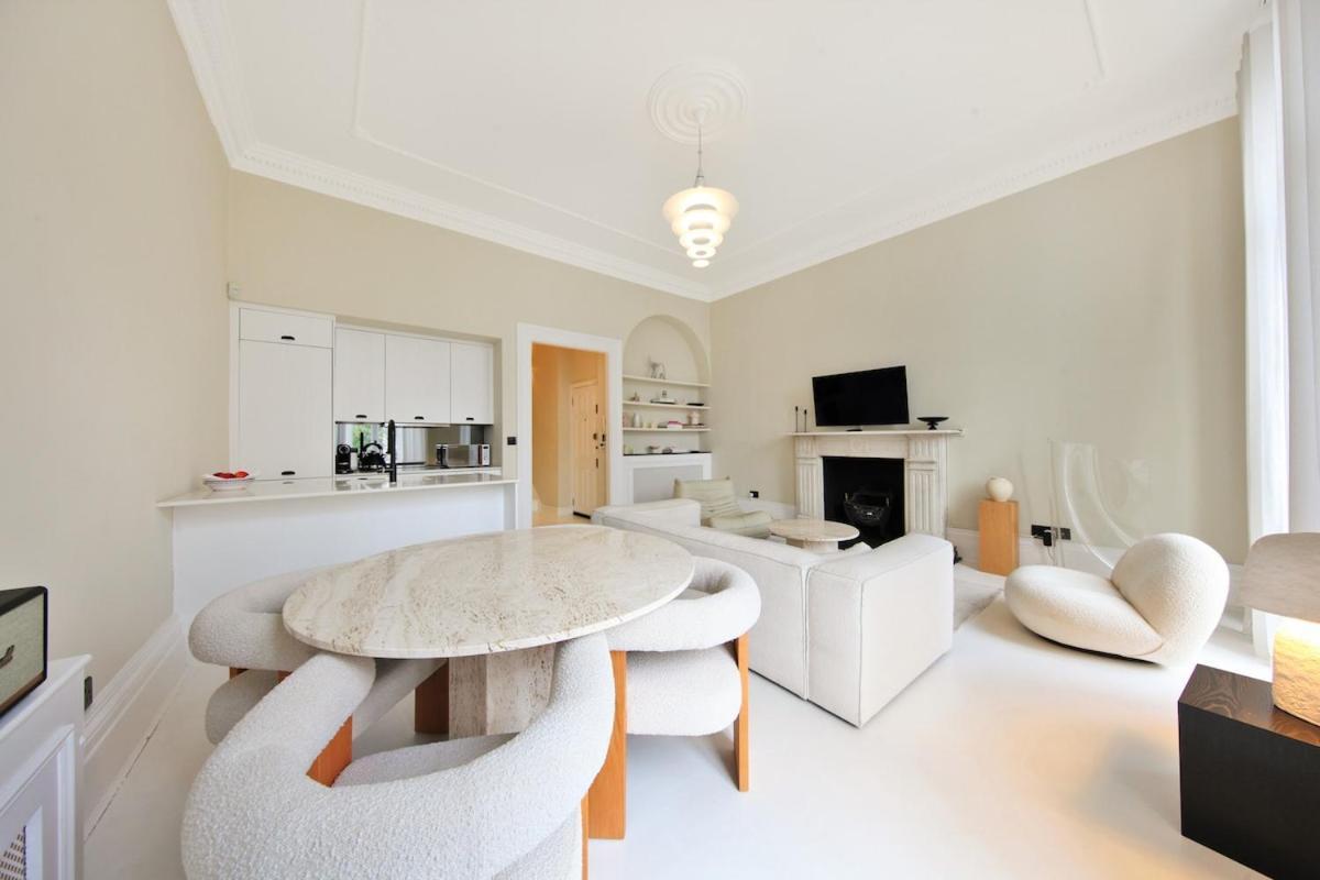 Beautiful Westbourne 2bdr Haven