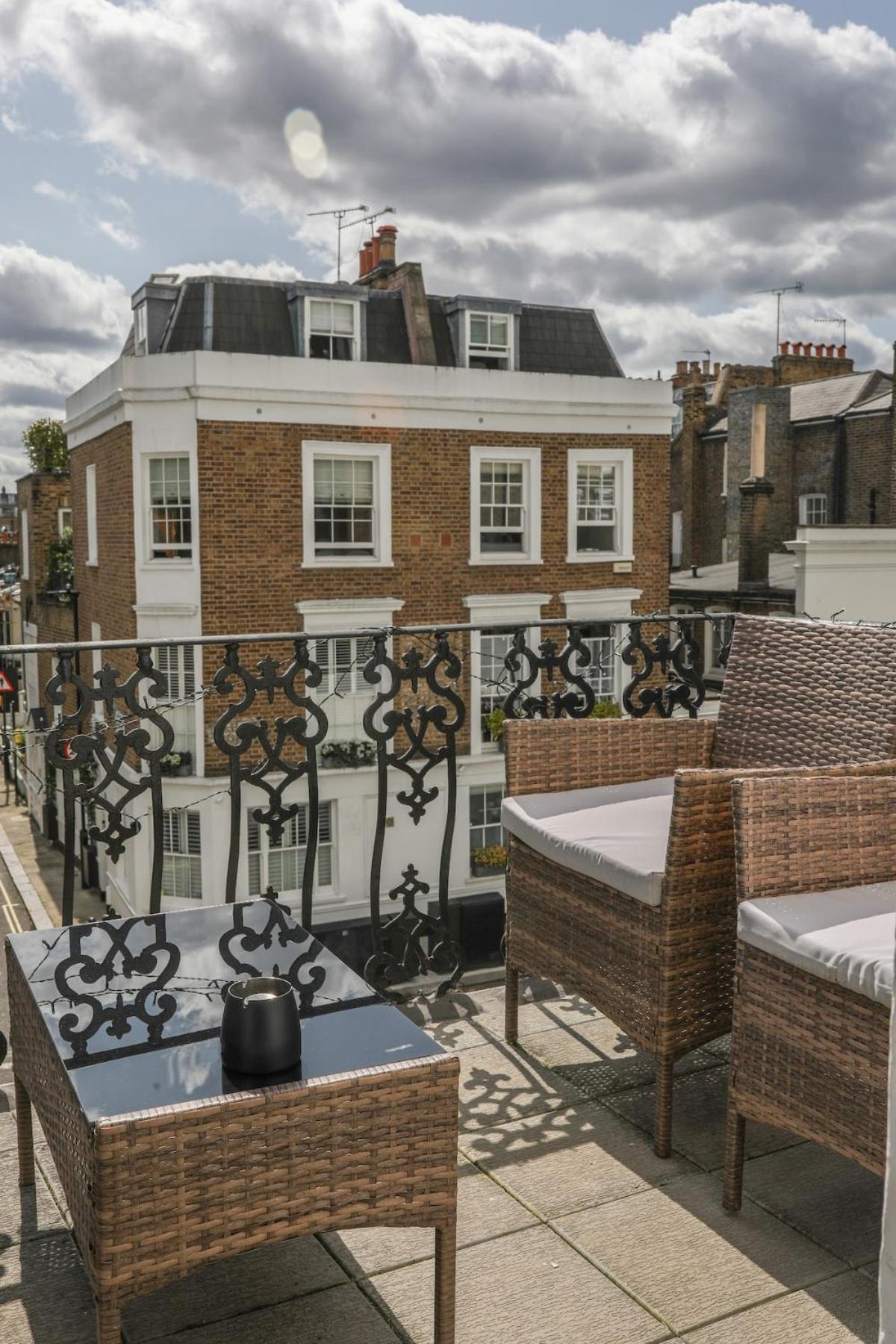 Beautiful Westbourne 2bdr Haven * London