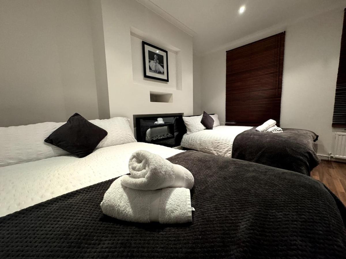 Warren Street 4 Bedrooms Private *