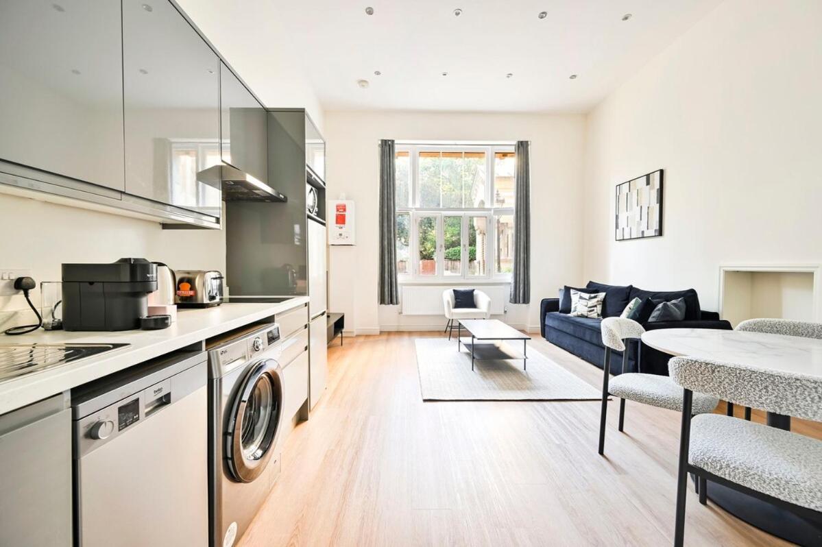 Apartment Knightsbridge Ground Floor Gem Next Hide Park *