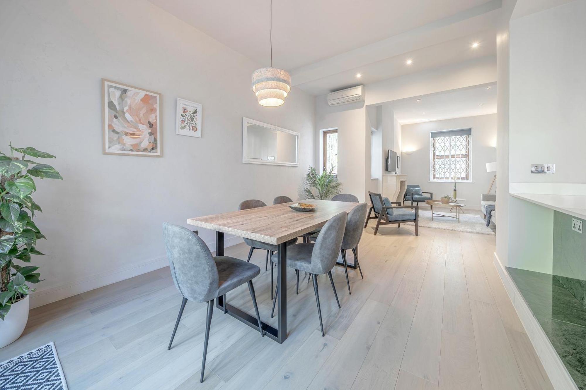 Ferienhaus Luxurious 4 Bedroom In Kensington