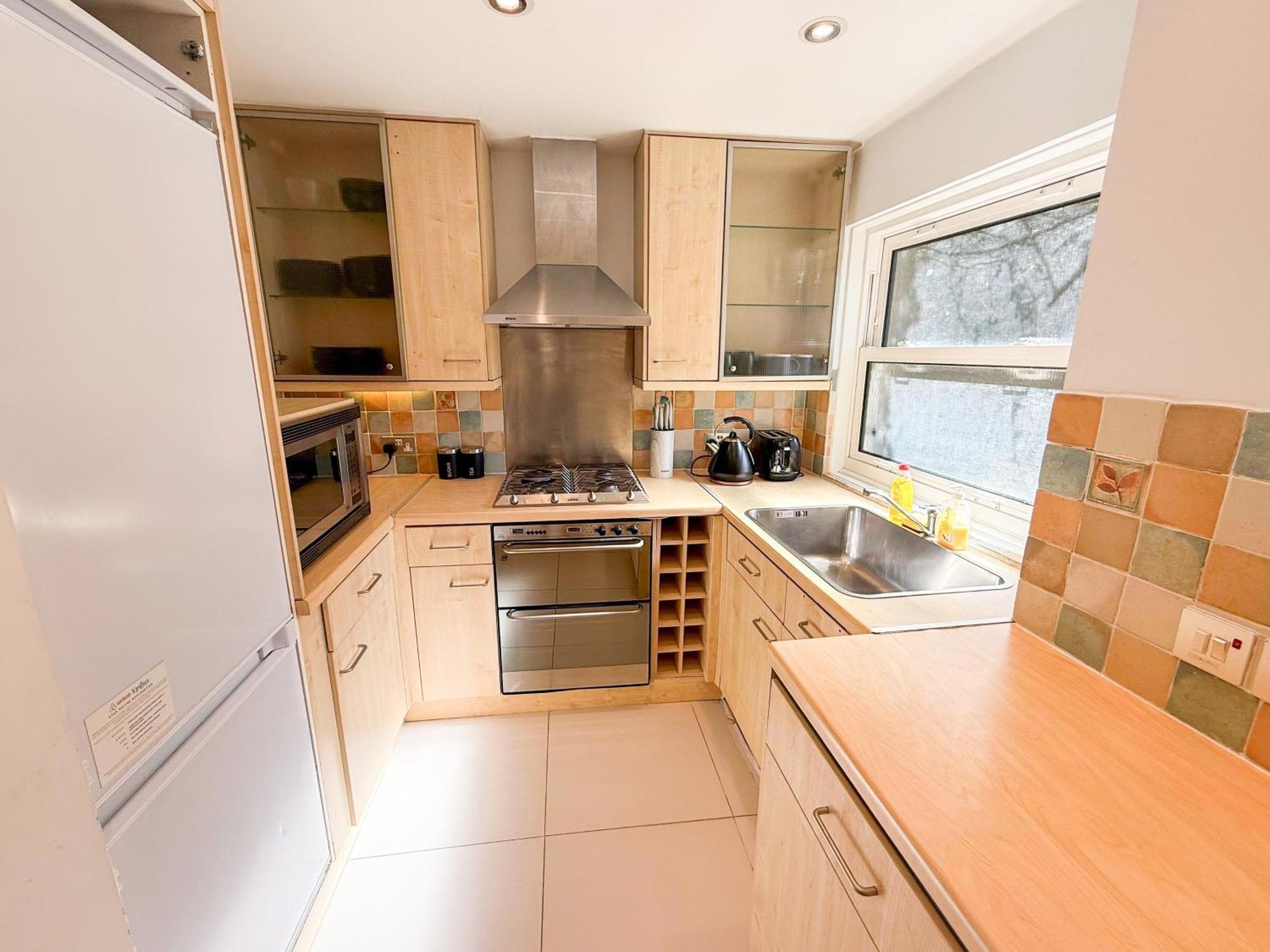 Detached House With Free Parking In Little Venice Near Paddington Hyde Park *