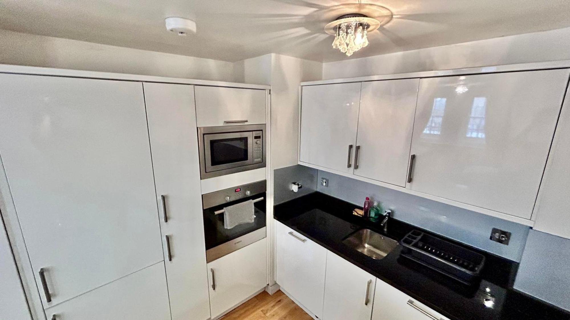 Detached House With Free Parking In Little Venice Near Paddington Hyde Park * Londres