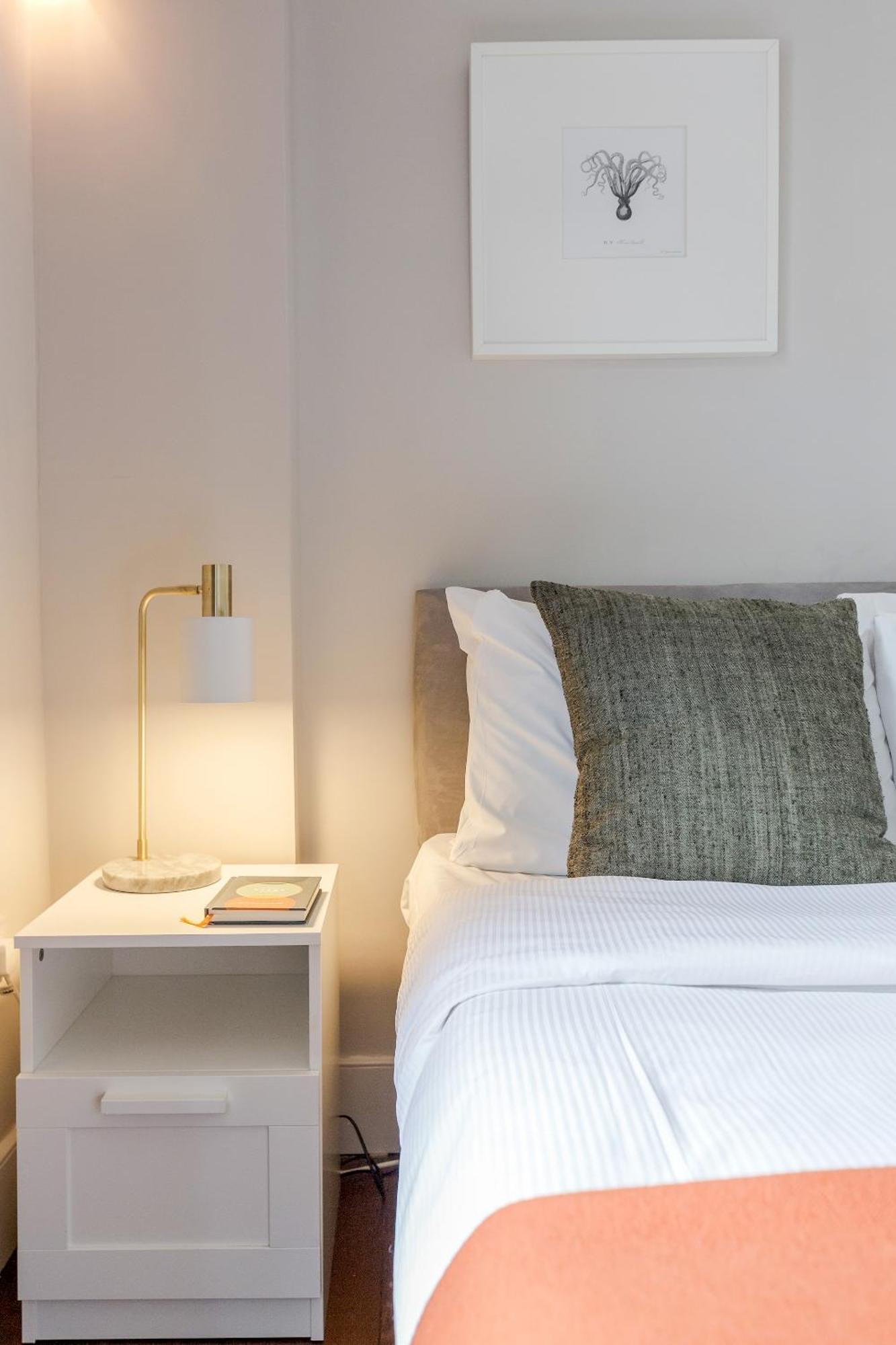 Apartment Vauxhall Park 2bed Flat By Basetogo London