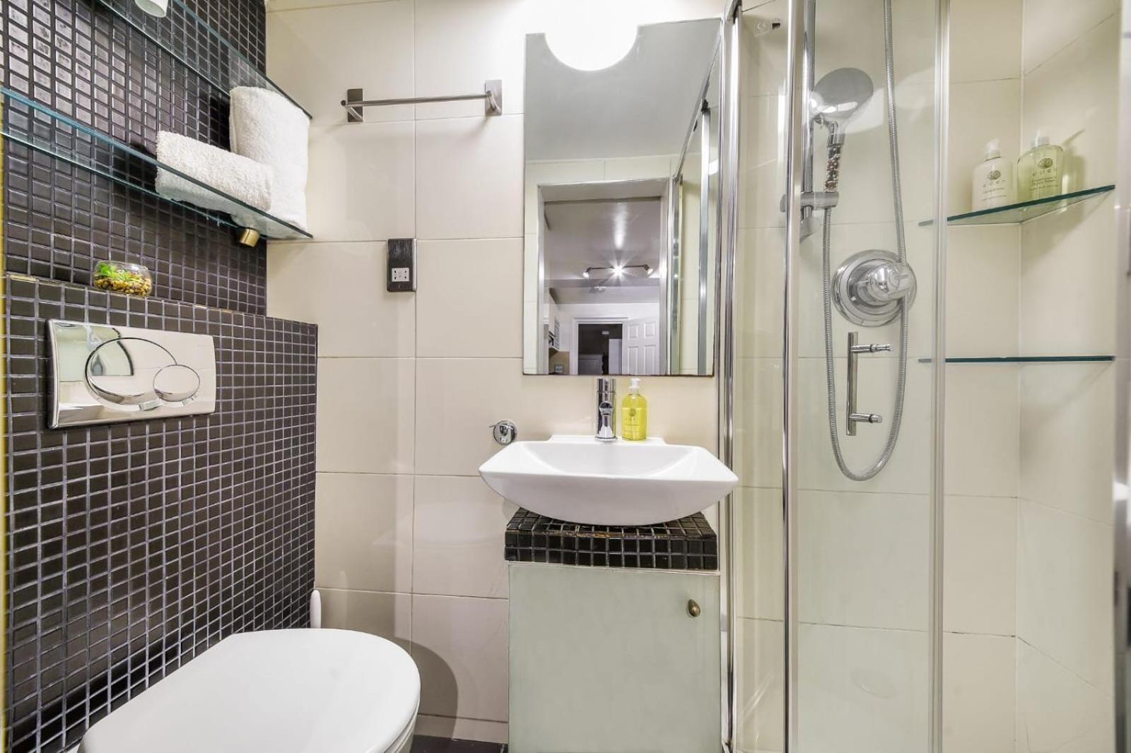 Leilighet Stylish Basement Flat With Patio Near Edgware Road & 6mins Walk To Marble Arch Station