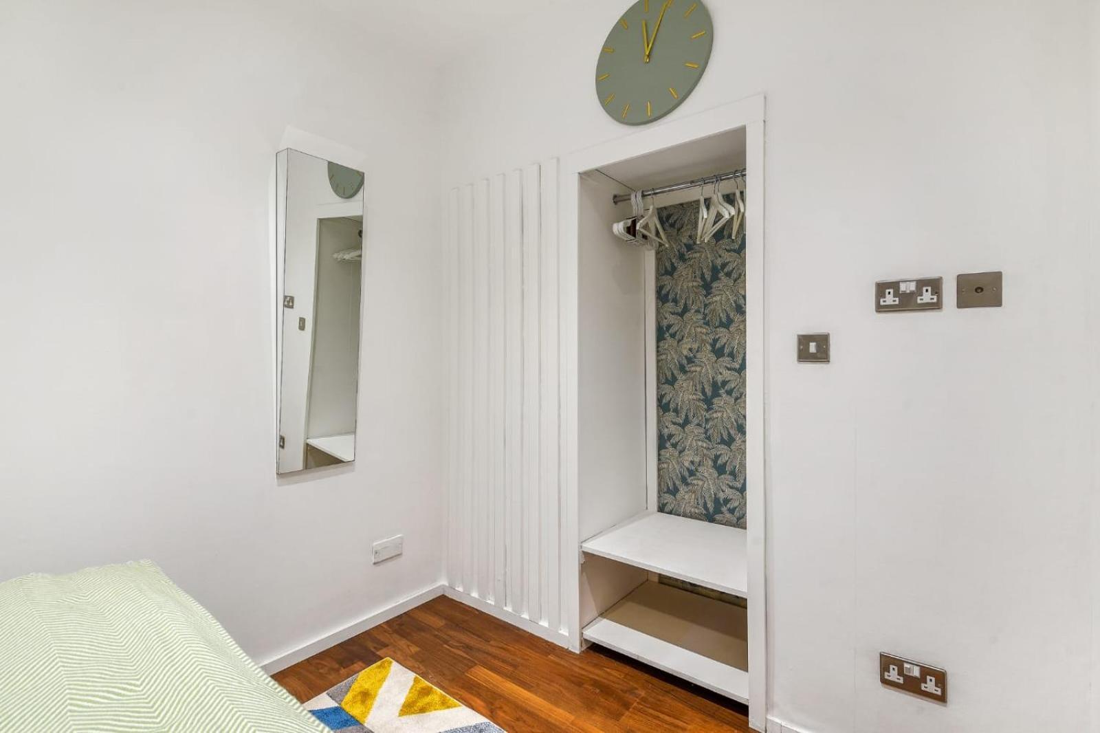 Stylish Basement Flat With Patio Near Edgware Road & 6mins Walk To Marble Arch Station Leilighet