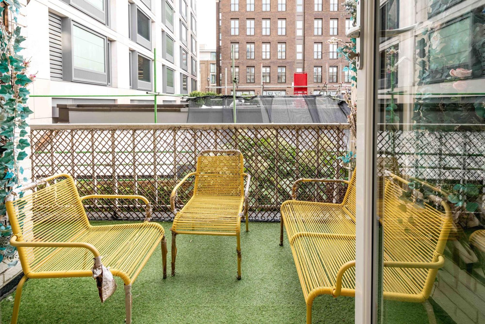 Appartement Massive For Large Families With Balcony And Ac