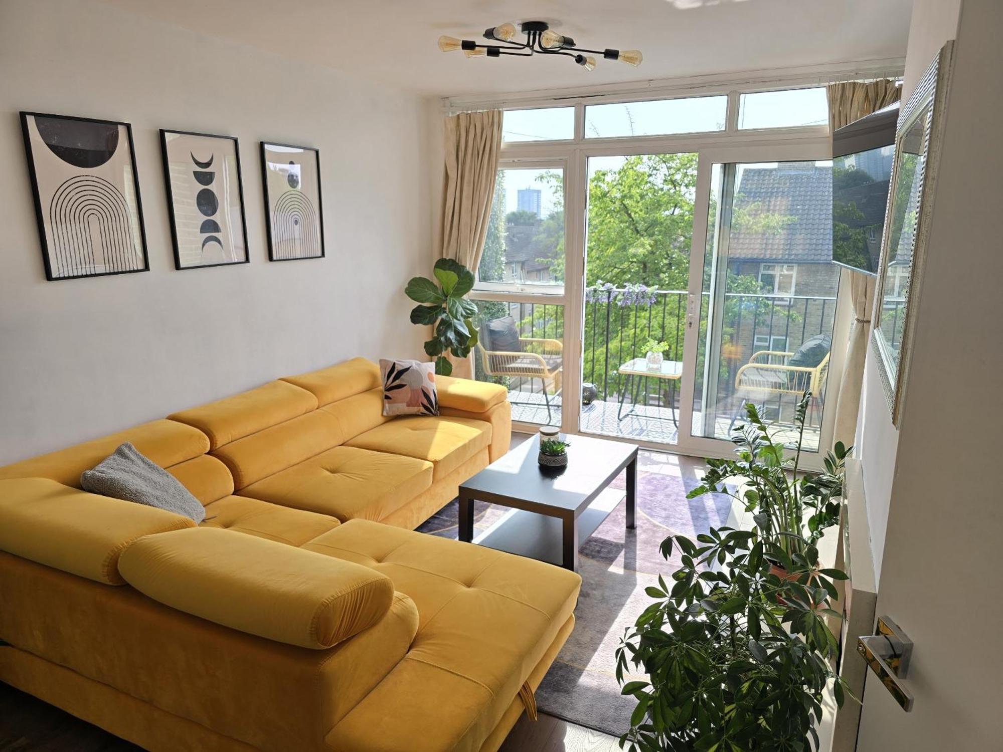 Beautiful 3-bed At Swiss Apartment London