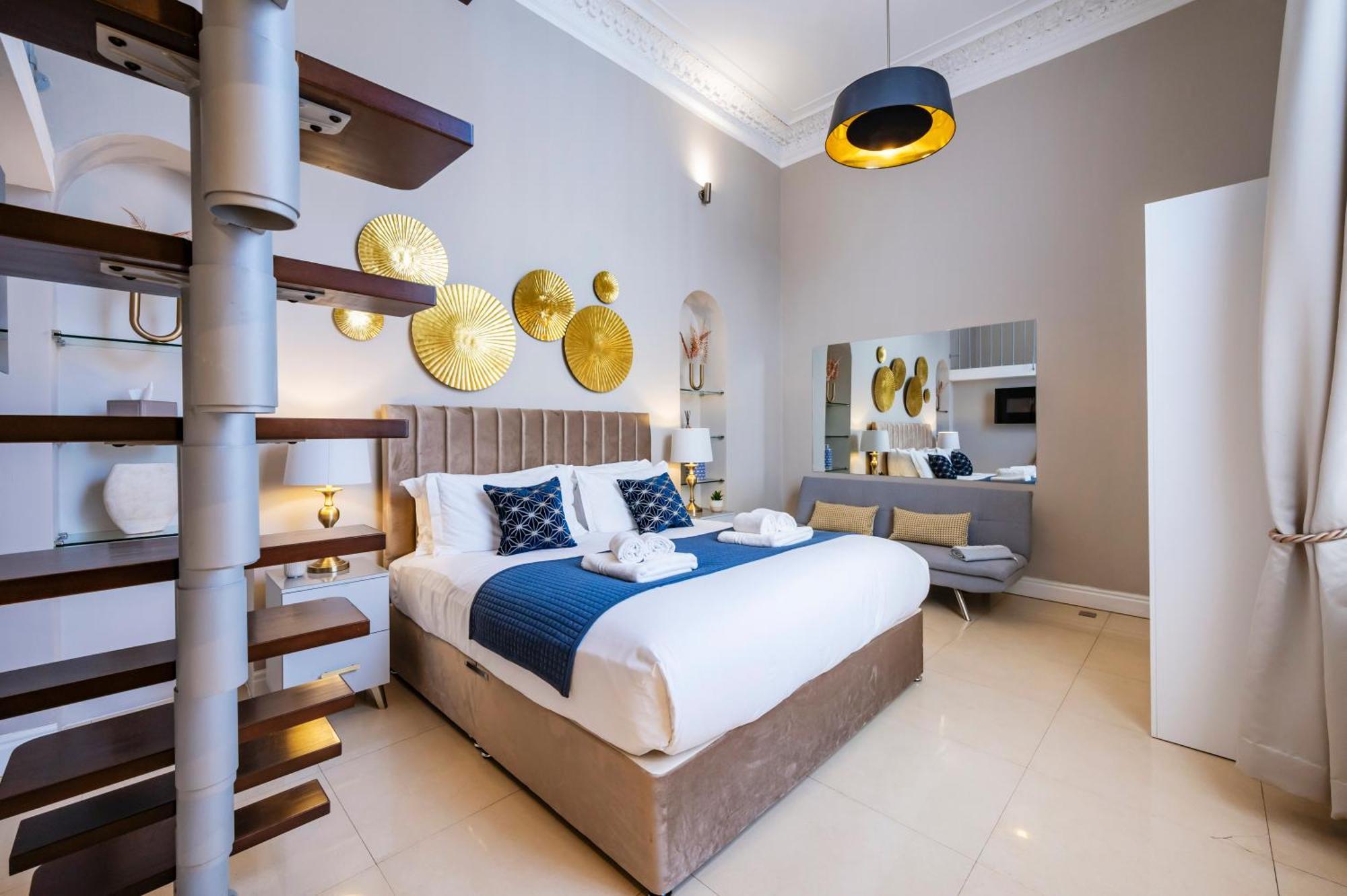 Apartment Hyde Park London