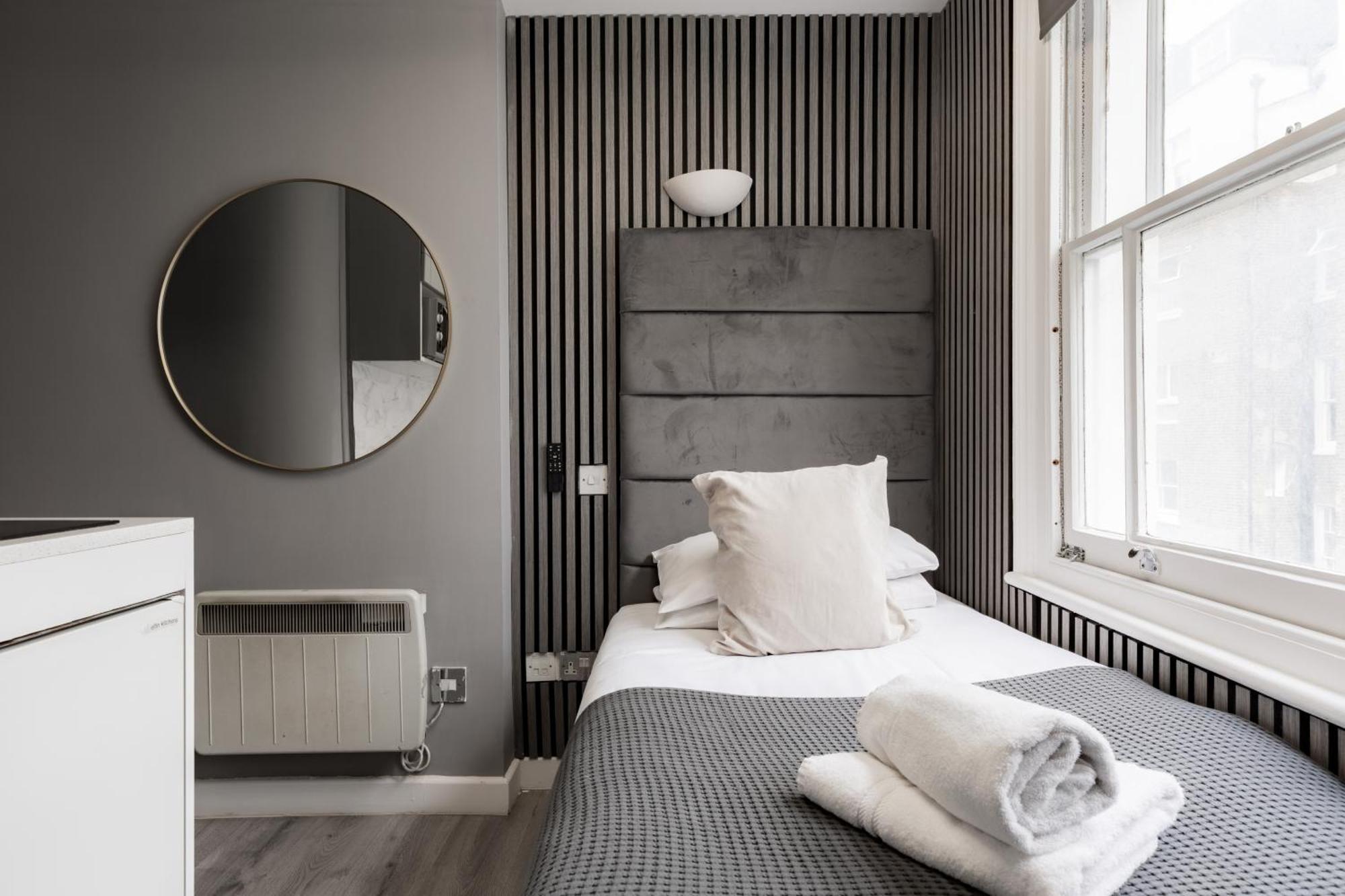 Britannia Hyde Park Hotel Bed & Breakfast London