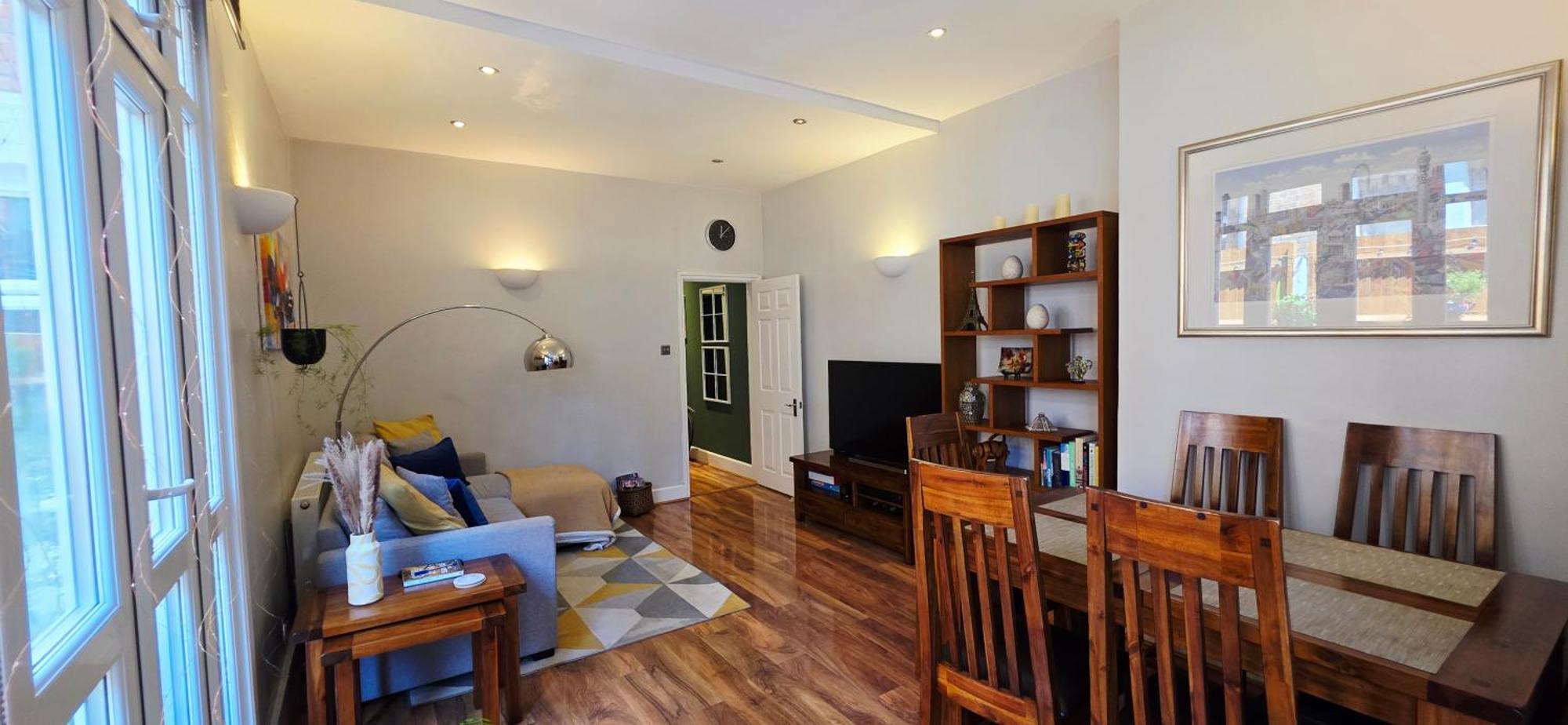 The Cozy Lambeth Guest house