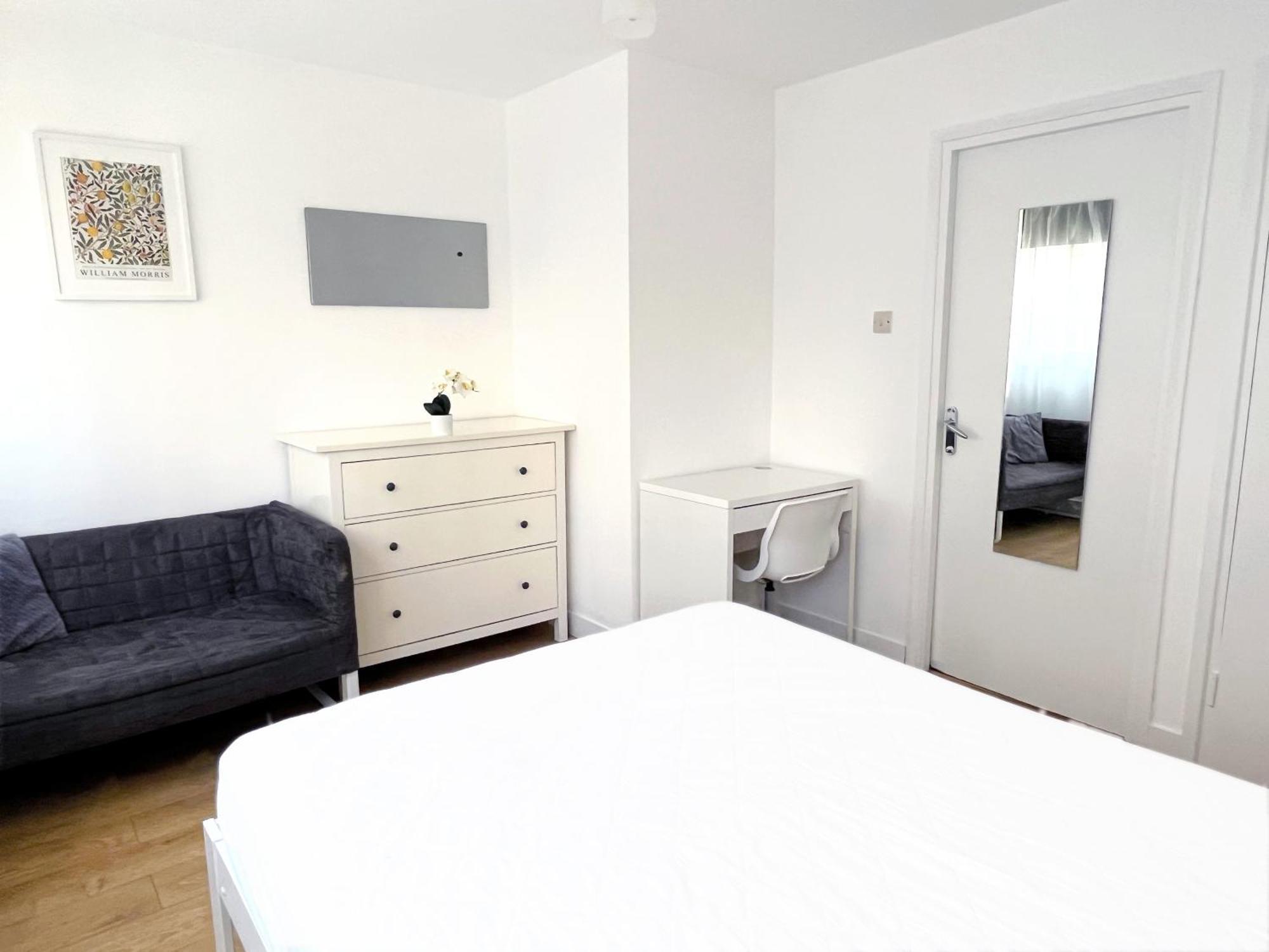 Fab 3-Bed 2-Bath Oxford Street, Regents Park, Fitzrovia W1 London