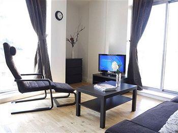 Churchill House 3*