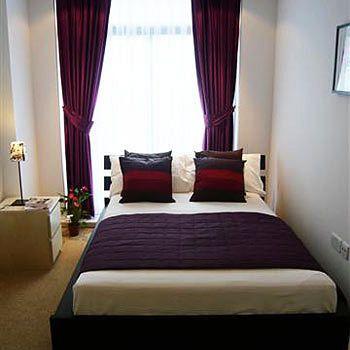 Hotel Churchill House London