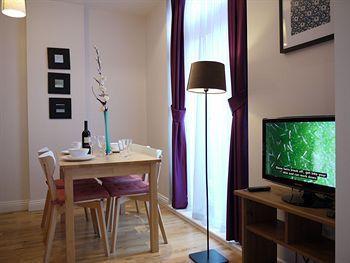 Hotel Churchill House 3*