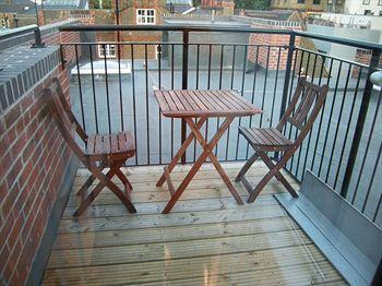 Hotel Churchill House 3*