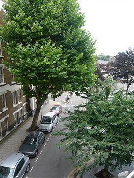 Churchill House Hotel 3*
