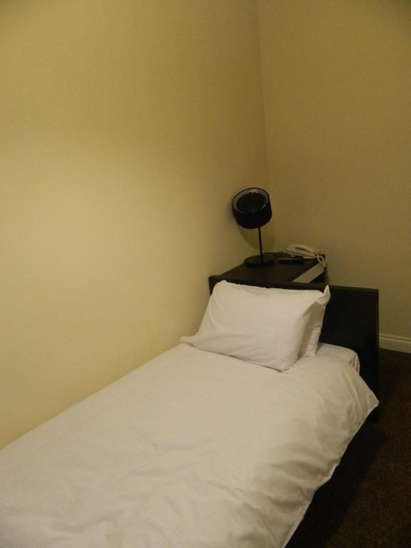 Glorydale 2* London