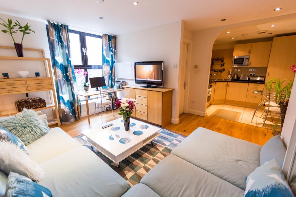 Point West Apartment London