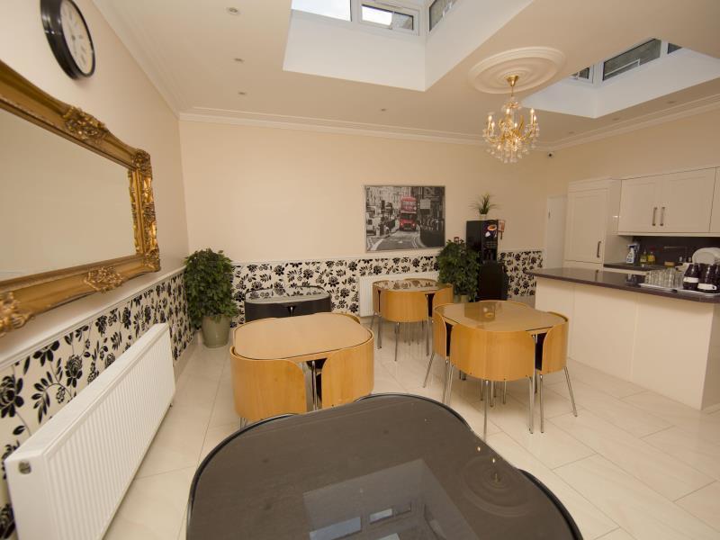 Bed & Breakfast Royal By Saba London
