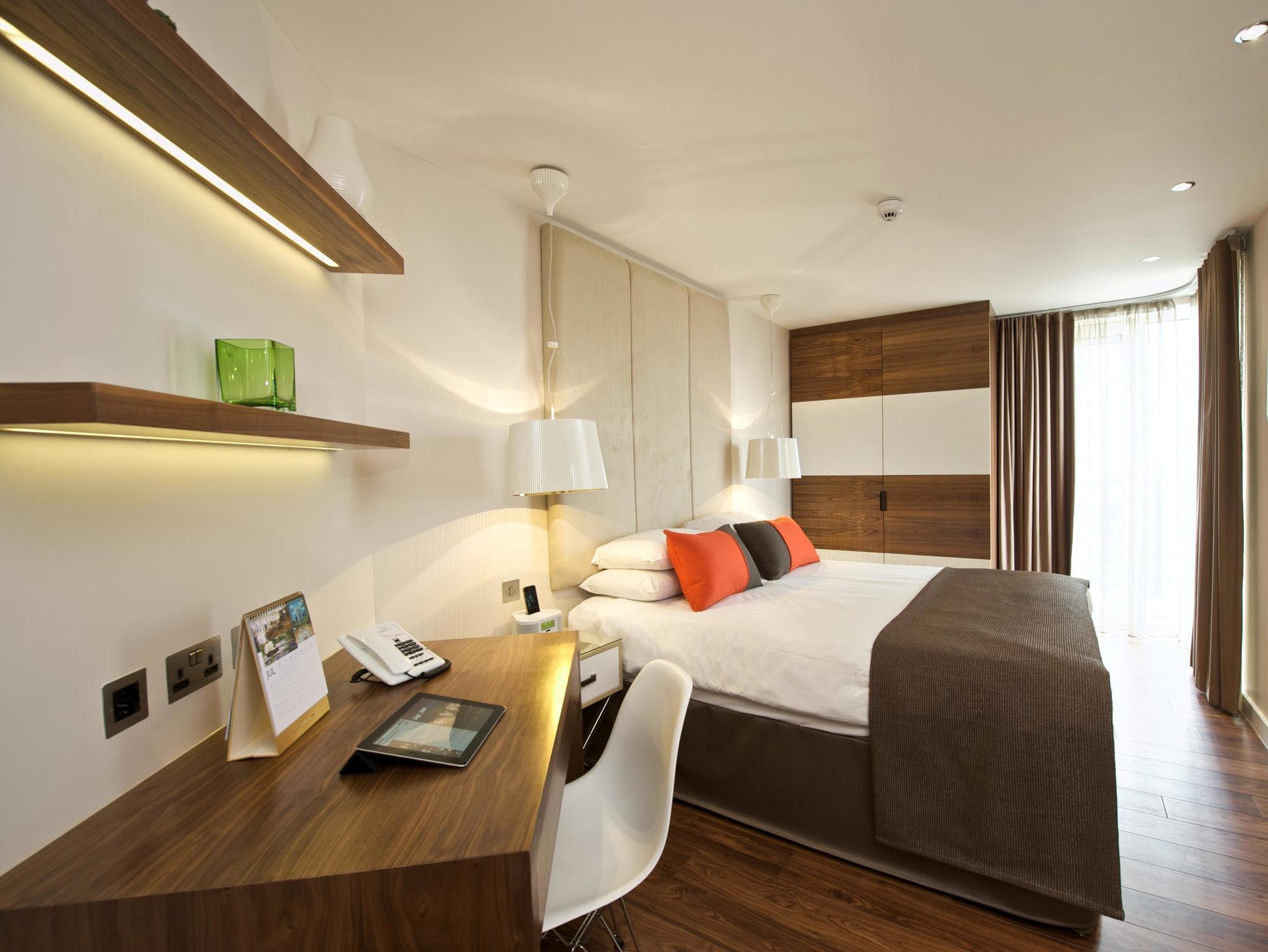 Fraser Place Canary Wharf Apartment London