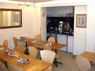 Holland Court 3* London