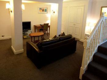 15 Basil Street Knightsbridge, Luxury Serviced 5* London